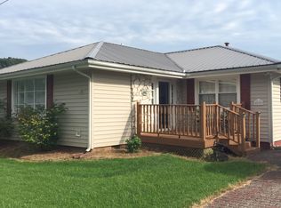 239 Cox Landing Rd, Lesage, WV 25537