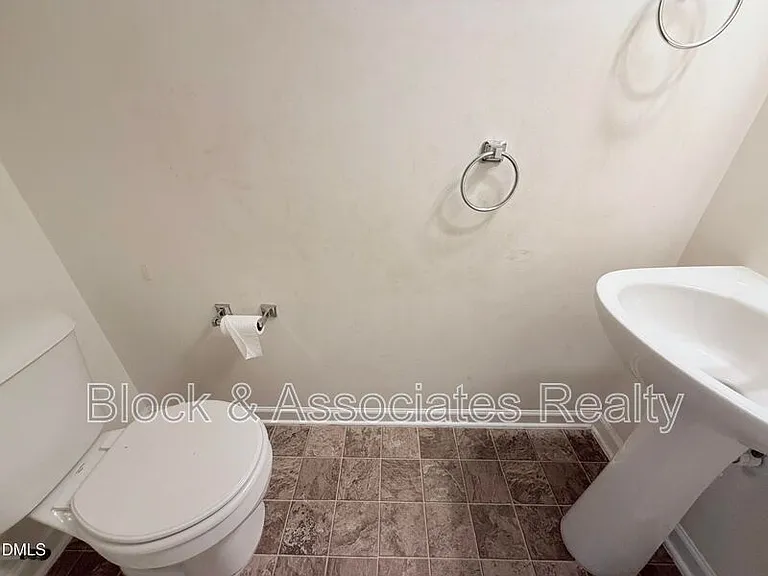 536 Gooseberry Dr — Photo 6