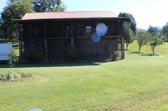 2nd image of 208 Sherwood Dr