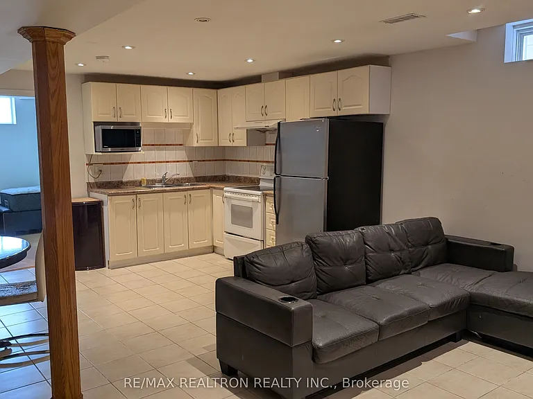 84 Apollo Rd #BASEMENT — Photo 11