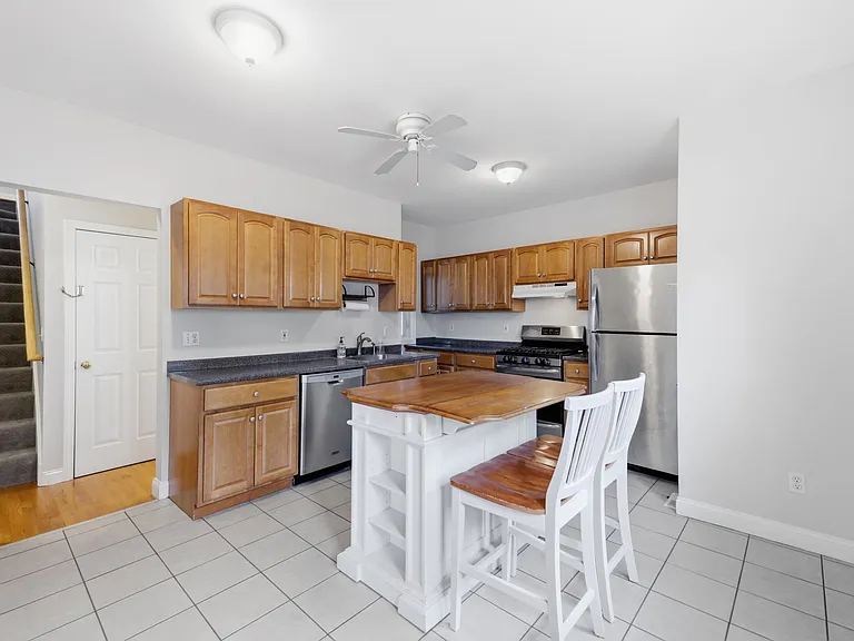 7 Park Ave #7 — Photo 4