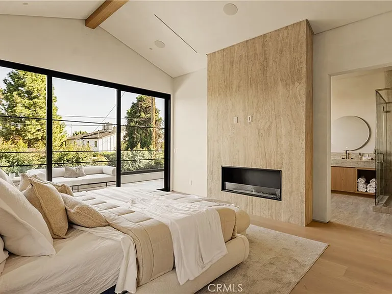 4724 Halbrent Ave — Photo 27