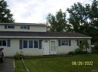 7899 Rinaldo Blvd E, Bridgeport, NY 13030