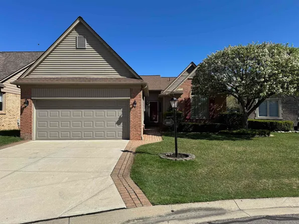 6647 Cross Creek Dr #119, Washington, MI 48094