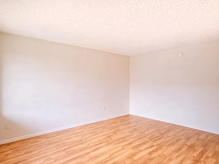 503 S La Fayette Park Pl #104 — Photo 4