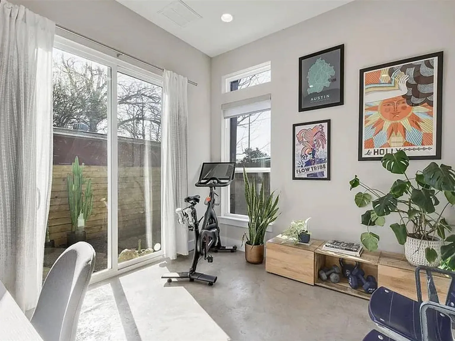 3 bed, 2.5 bath, 1086 sqft, $3,700 — Photo 4