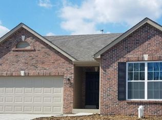 1737 Lake Meade Dr, Pacific, MO 63069