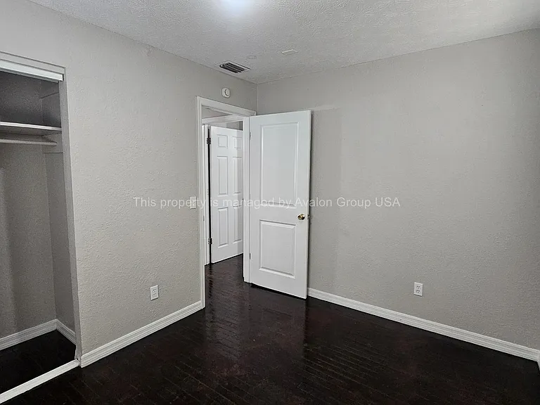 2415 N Canal St — Photo 23
