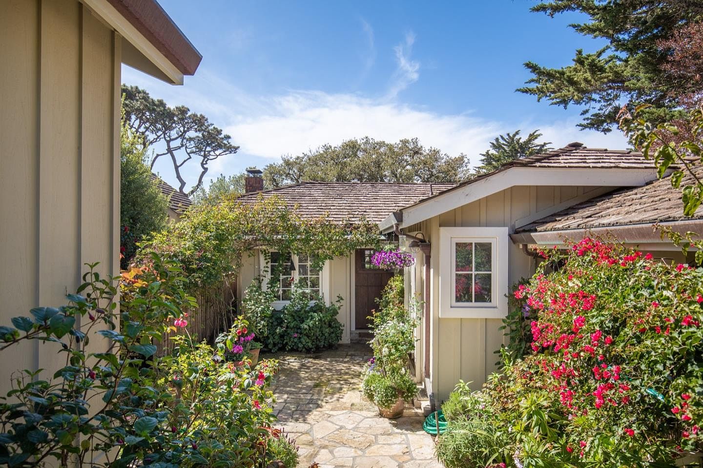 Carmelo 4sw Of 7th, Carmel, CA 93921 | Zillow