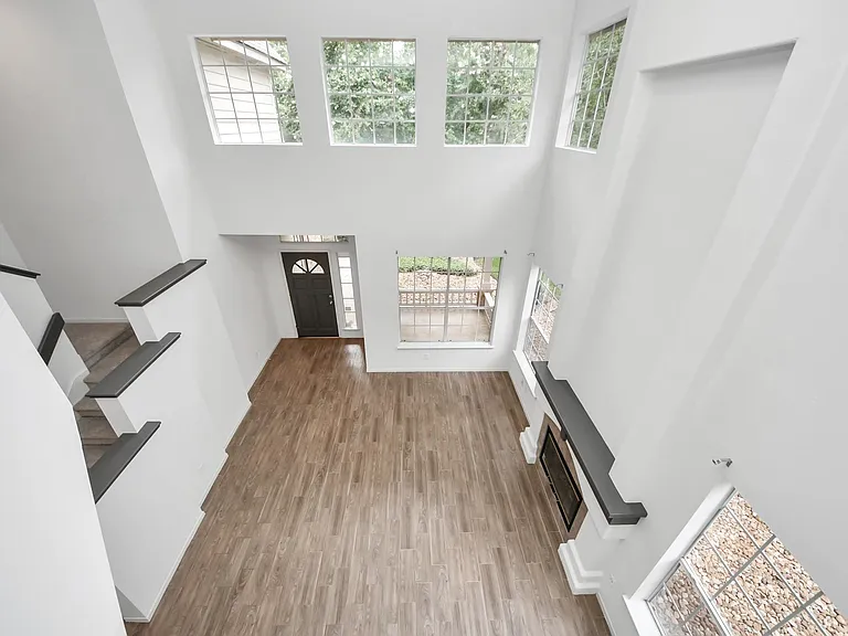 103 E Lakeridge Dr — Photo 10