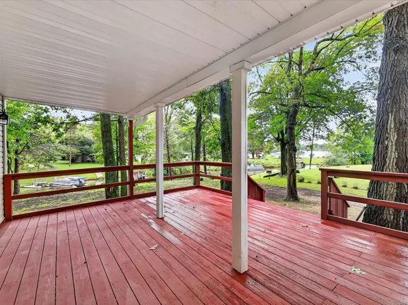 1211 N Blossom Lake Dr, Colon, MI 49040