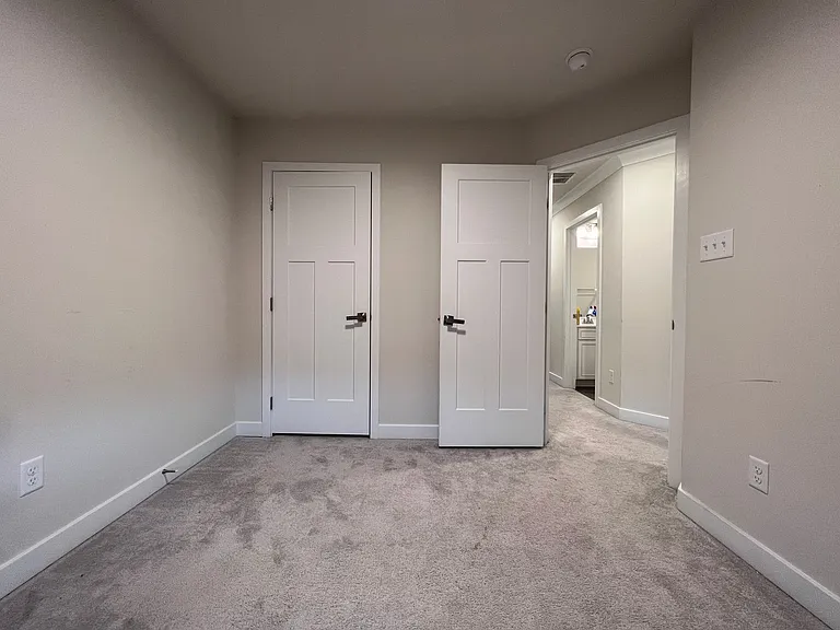 217 Stonehurst Dr — Photo 22