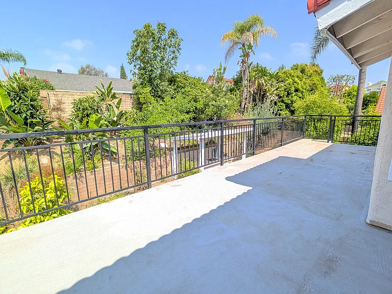 705 Lone Eagle Rd — Photo 31