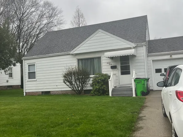 740 W Maple St, North Canton, OH 44720