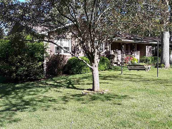 3rd image of 153 Dogwood Dr