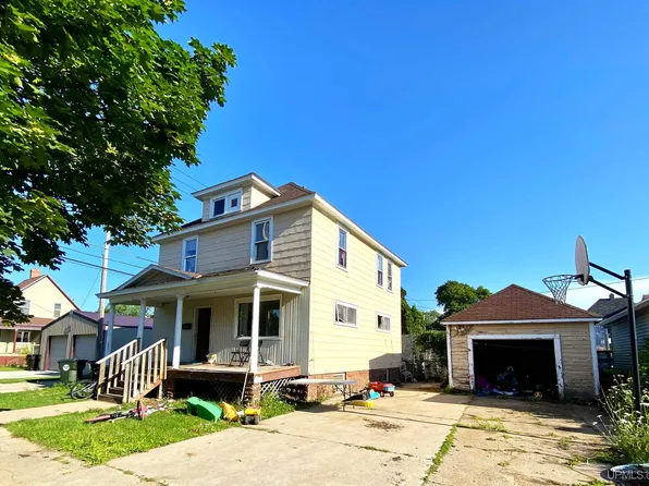 1308 5th Ave S, Escanaba, MI 49829