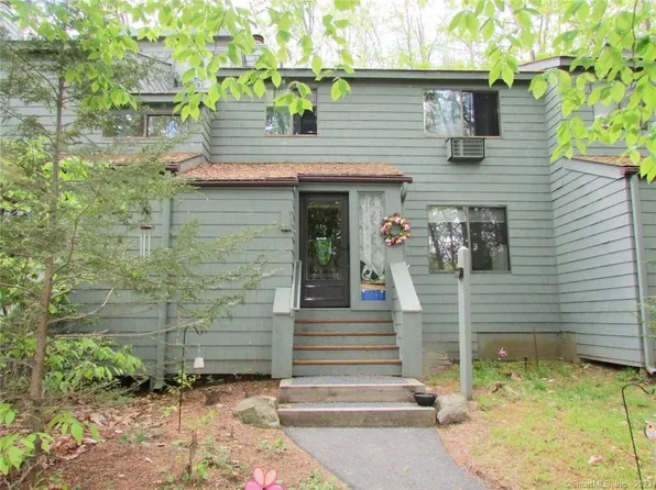 374 Trailsend Drive, Torrington, CT 06790