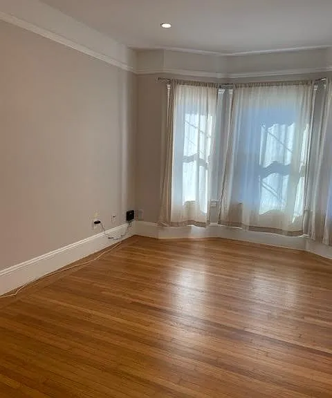 146 Ashton Ave — Photo 5