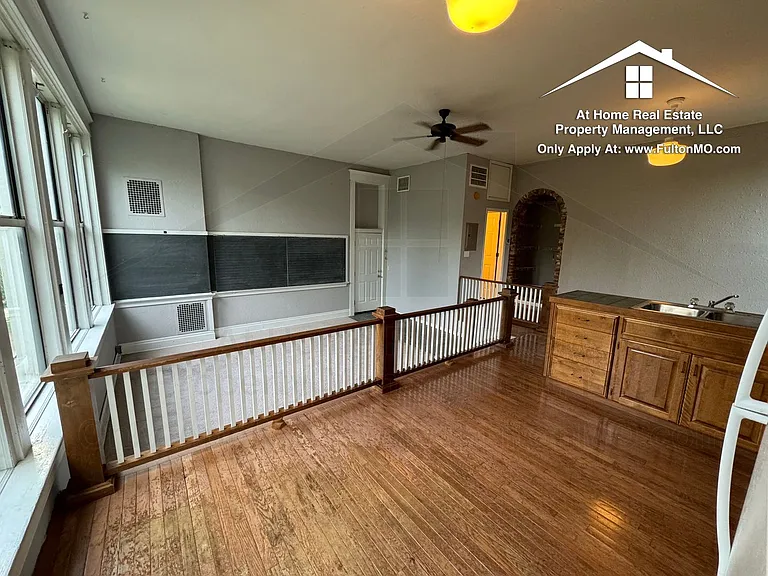 808 Center St #201 — Photo 9