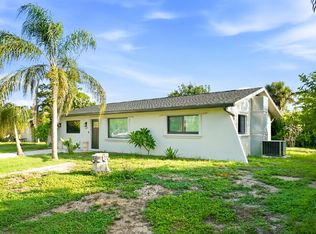 1112 Kenisco Rd, Venice, FL 34293