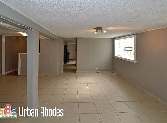 4th image of 2043 N Avers Ave #G