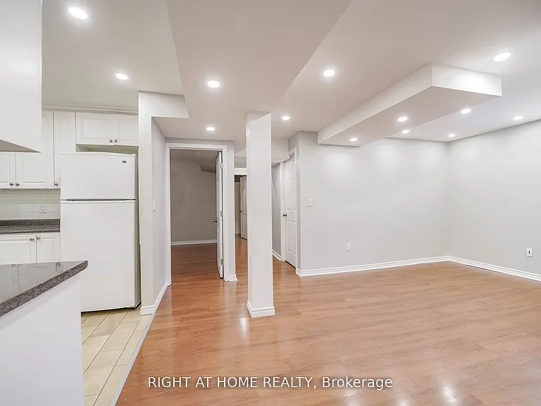 2 Iangrove Ter — Photo 11