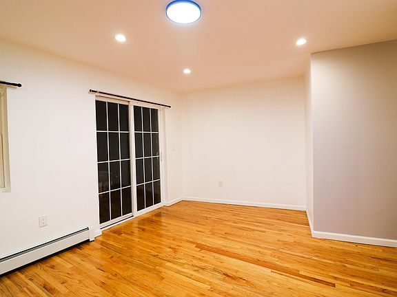 Living Room / Sliding Door Entrance To Balcony