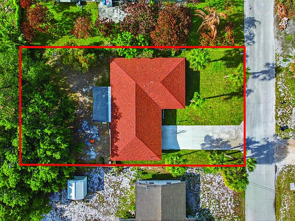 2nd image of 1905 Colonial Road