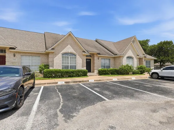 239 Navarro Dr, College Station, TX 77845