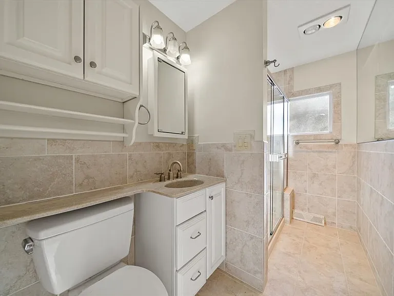 7708 Reeds Rd — Photo 12