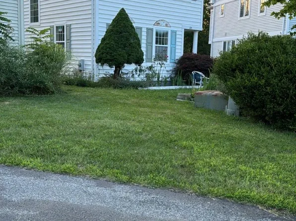 123 Schilling Ln, Rochester, NY 14618