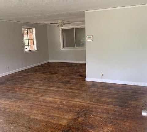3rd image of 3721 S Court St