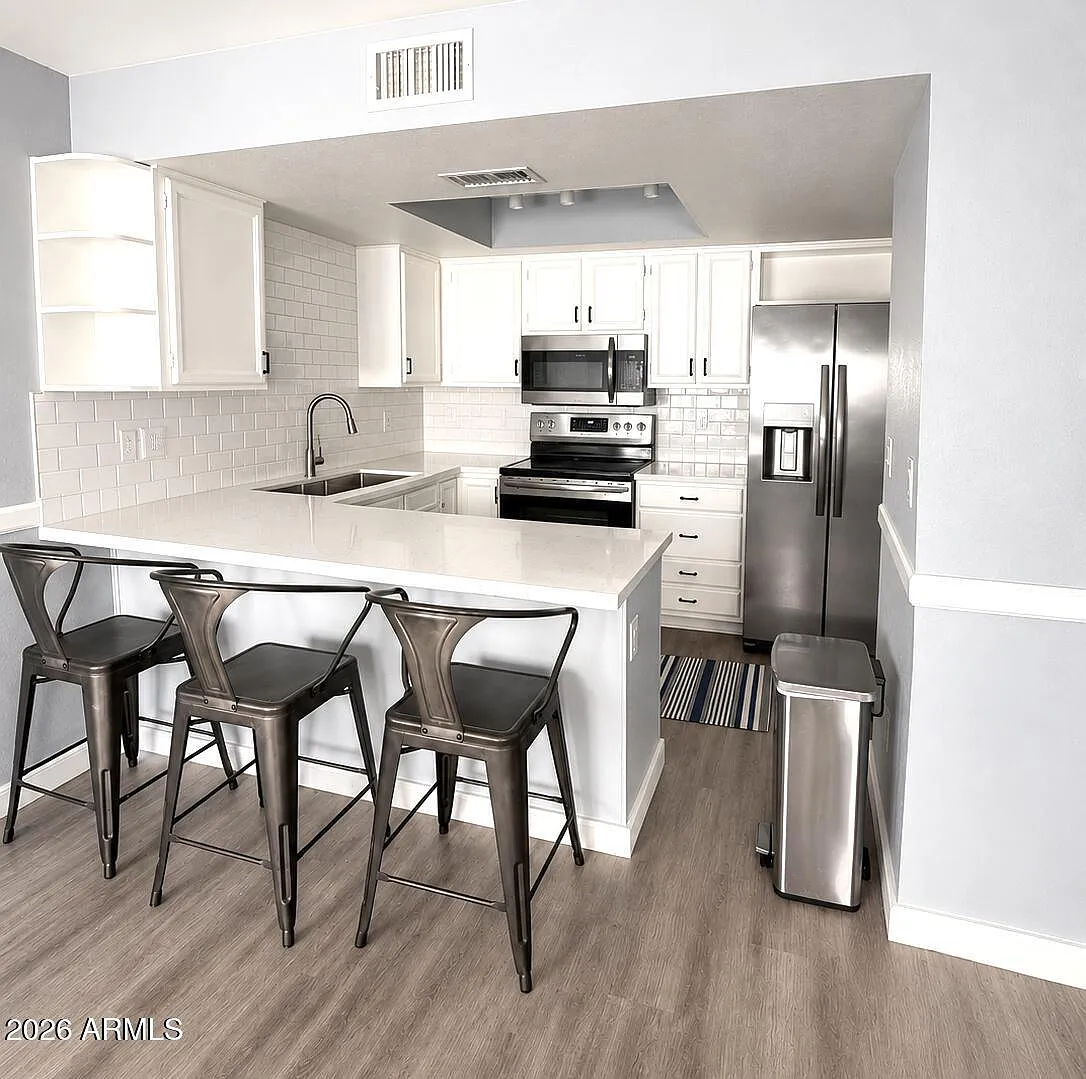 2 bed, 2.0 bath, 1050 sqft, $1,900 — Photo 1