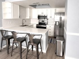 6943 E Earll Dr, Scottsdale, AZ