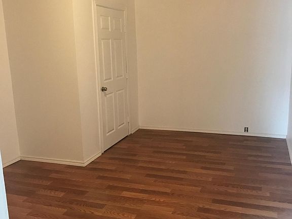 5th image of 812 W 2nd Ave