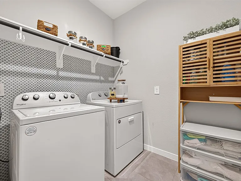 7211 Colwyn Bay Trl — Photo 45