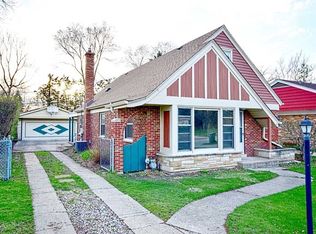 1432 Potter Rd, Park Ridge, IL 60068