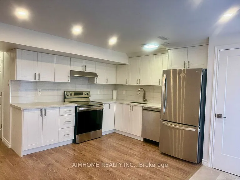 18 Frank Kelly Dr — Photo 6