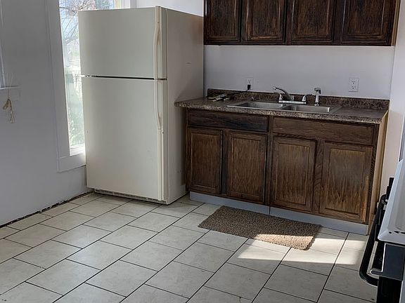 5th image of 1115 Yale Ave #2