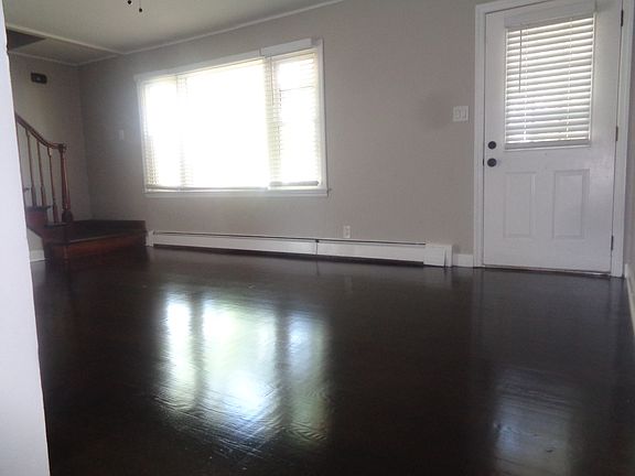 4th image of 9219 Central Ave