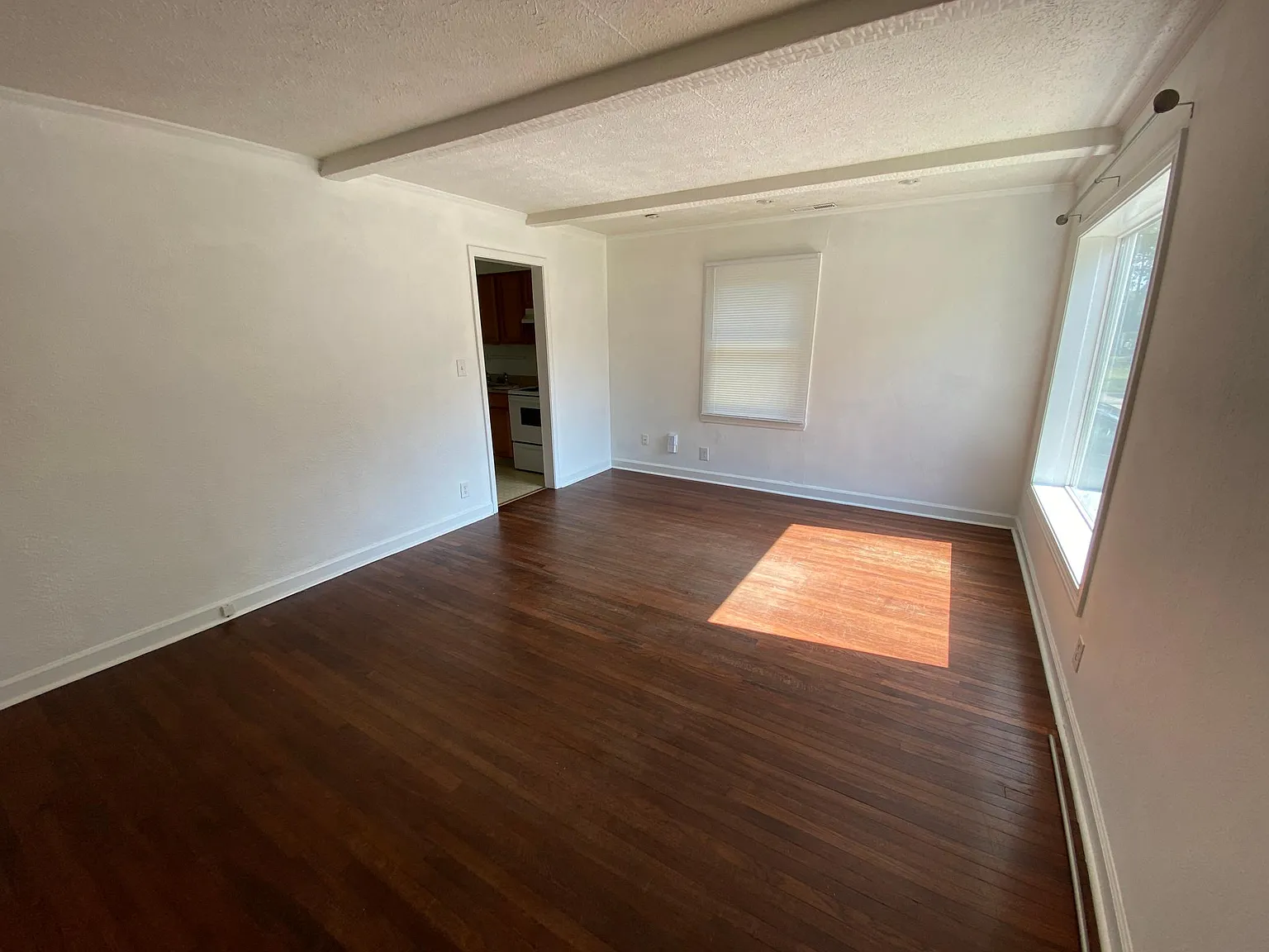 4525 Payton Ave — Photo 3