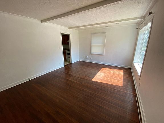 3rd image of 4525 Payton Ave