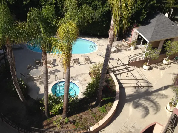 Brentwood Park, 1245 McClellan Dr #2B-2Ba-1143Sqft, Los Angeles, CA 90025