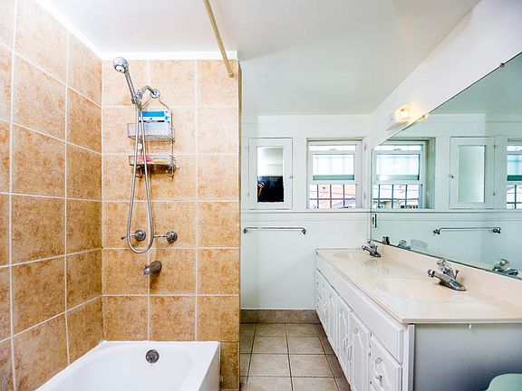 5th image of 4043 W 7th St