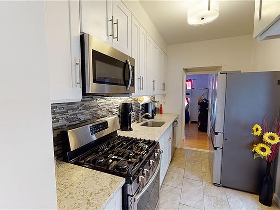 2nd image of 3151 Baisley Ave
