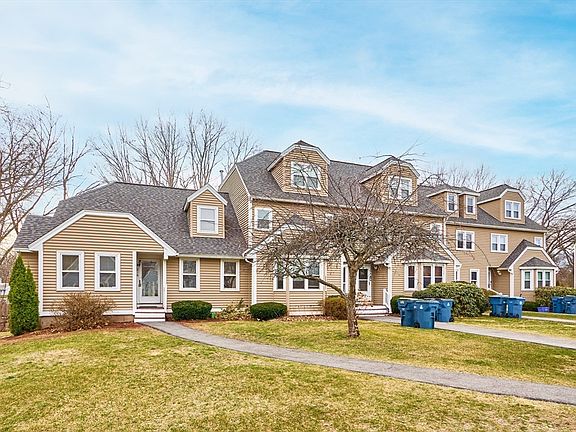 2nd image of 216 Merrimack Meadows Ln #216