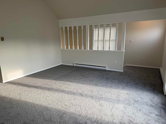 5th image of 33 Lighthouse Dr
