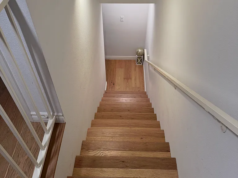 8839 Cedros Ave #2 — Photo 27