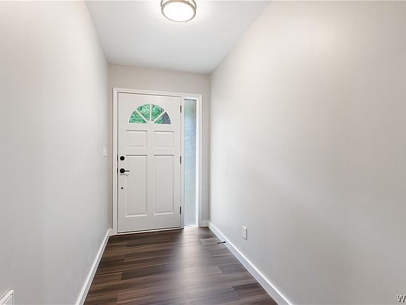 4th image of 4025 Windermere Dr