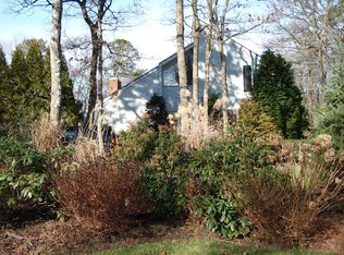 43 N Quarter Rd, Westhampton, NY 11977